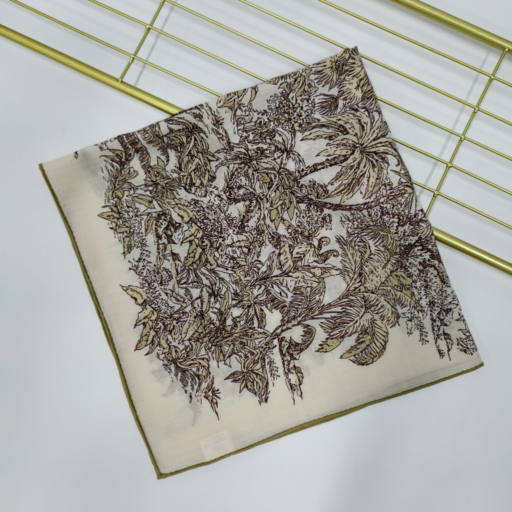 SilkWool Scarf – 70% Uld / 30% Mulberry Silke | Woodland Scene