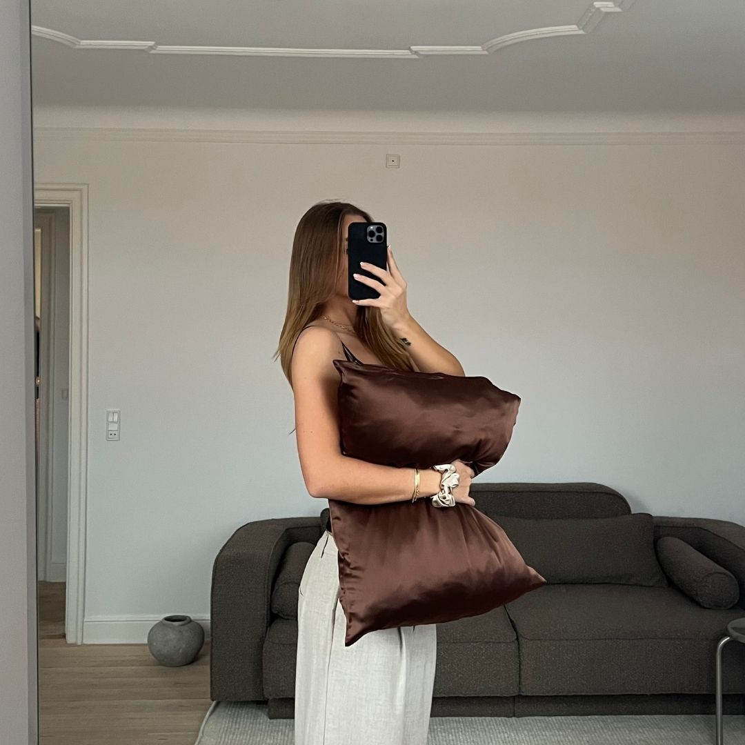 SILKE PUDEBETRÆK - CHOCOLATE