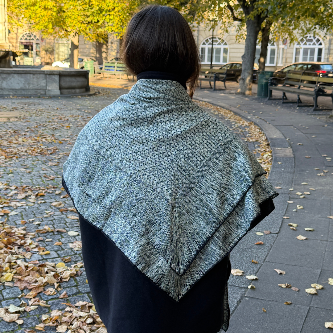 SilkWool-Schal – 70% Wolle / 30% Maulbeerseide | Nordic Grey (XL 140x140)