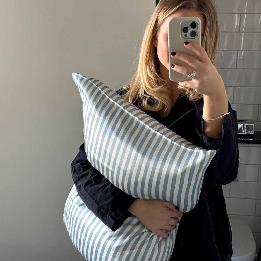 SILKE PUDEBETRÆK - LIGHT BLUE STIPES