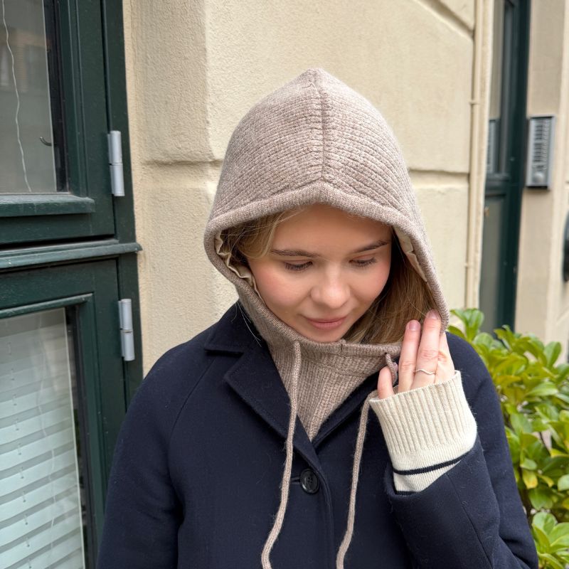 Balaclava in angora wool with silk lining