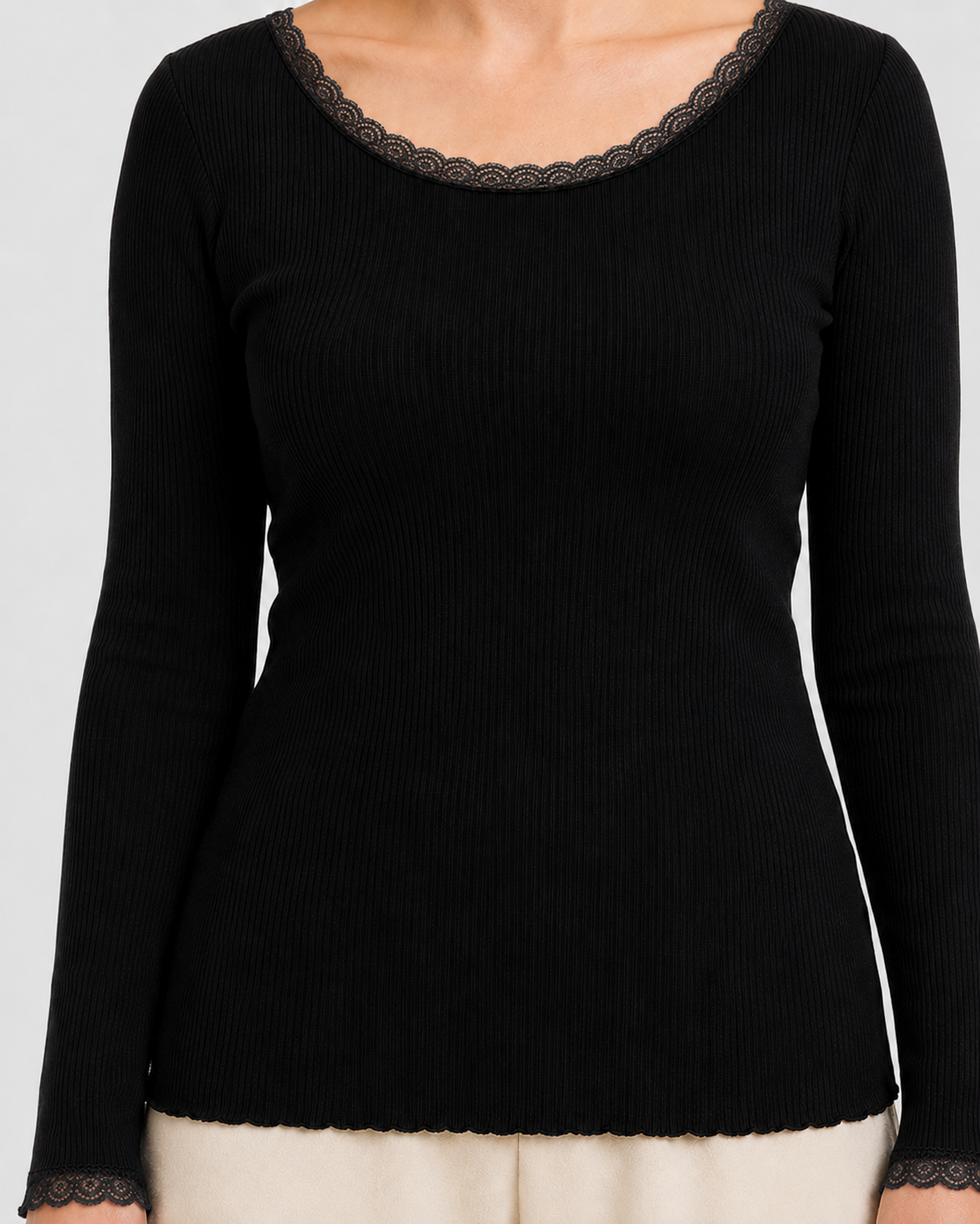 Silkebluse med blonde | 80 % silke, 20 % bomuld
