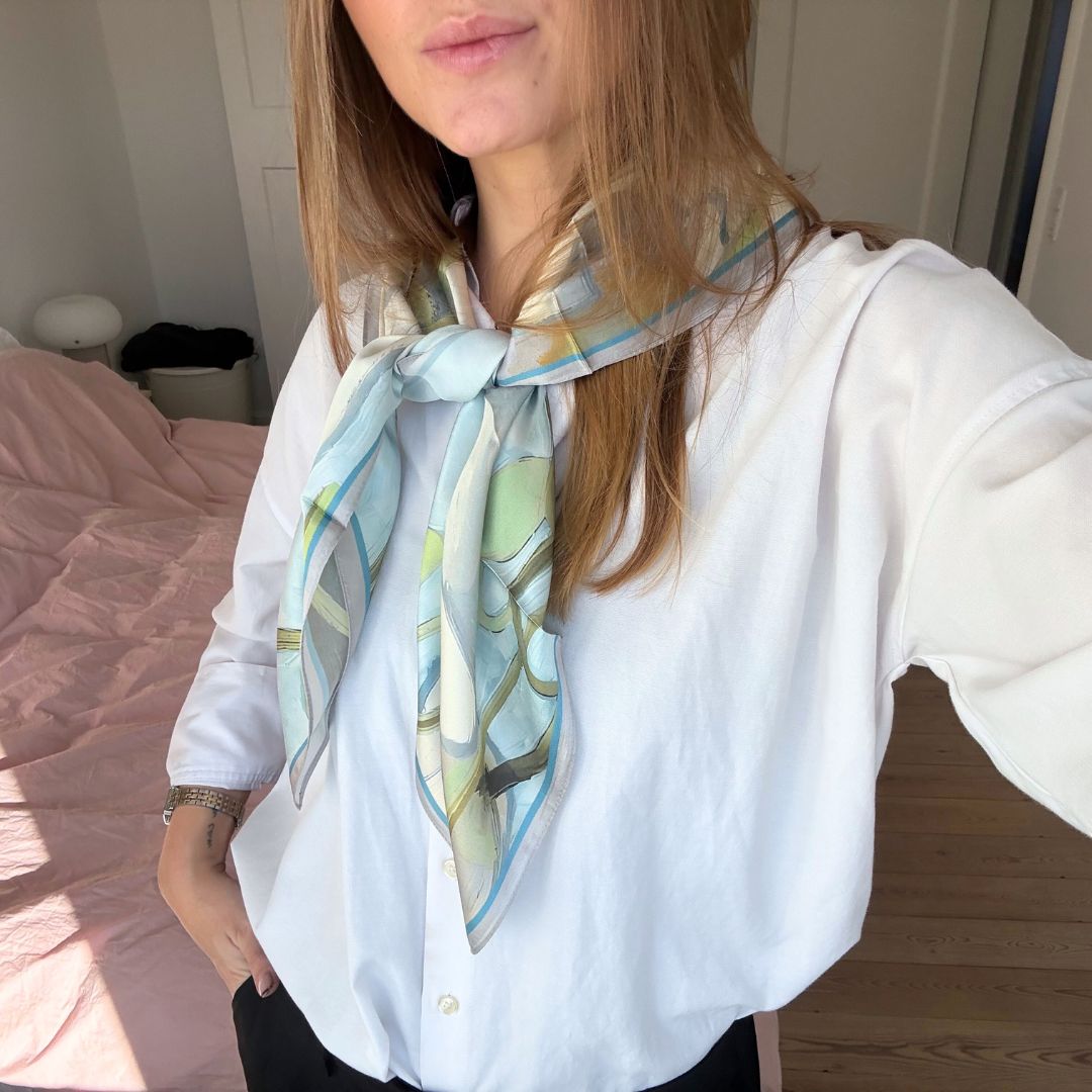 Silketørklæde | Light Blue Spring | 90 CM