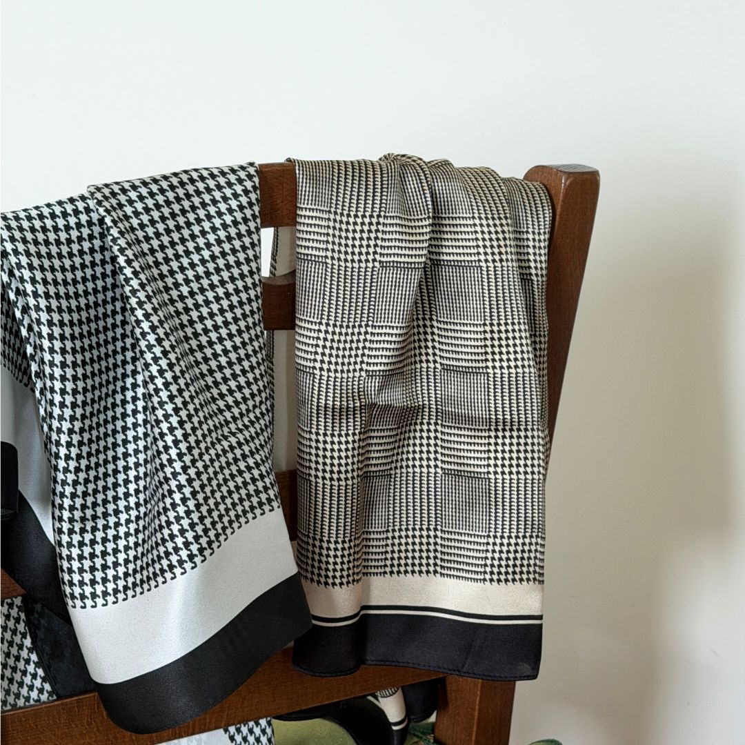 Silketørklæde | Black and White Mix | 68 CM