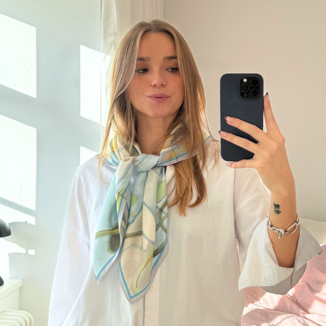 Seidenschal | Hellblau Frühling | 90 CM