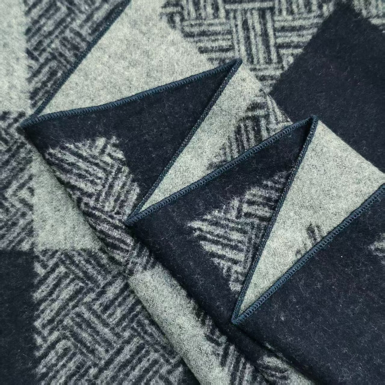 Brushed Silk Scarf – 100% Mulberry Silke | Deep Blue Mosaic