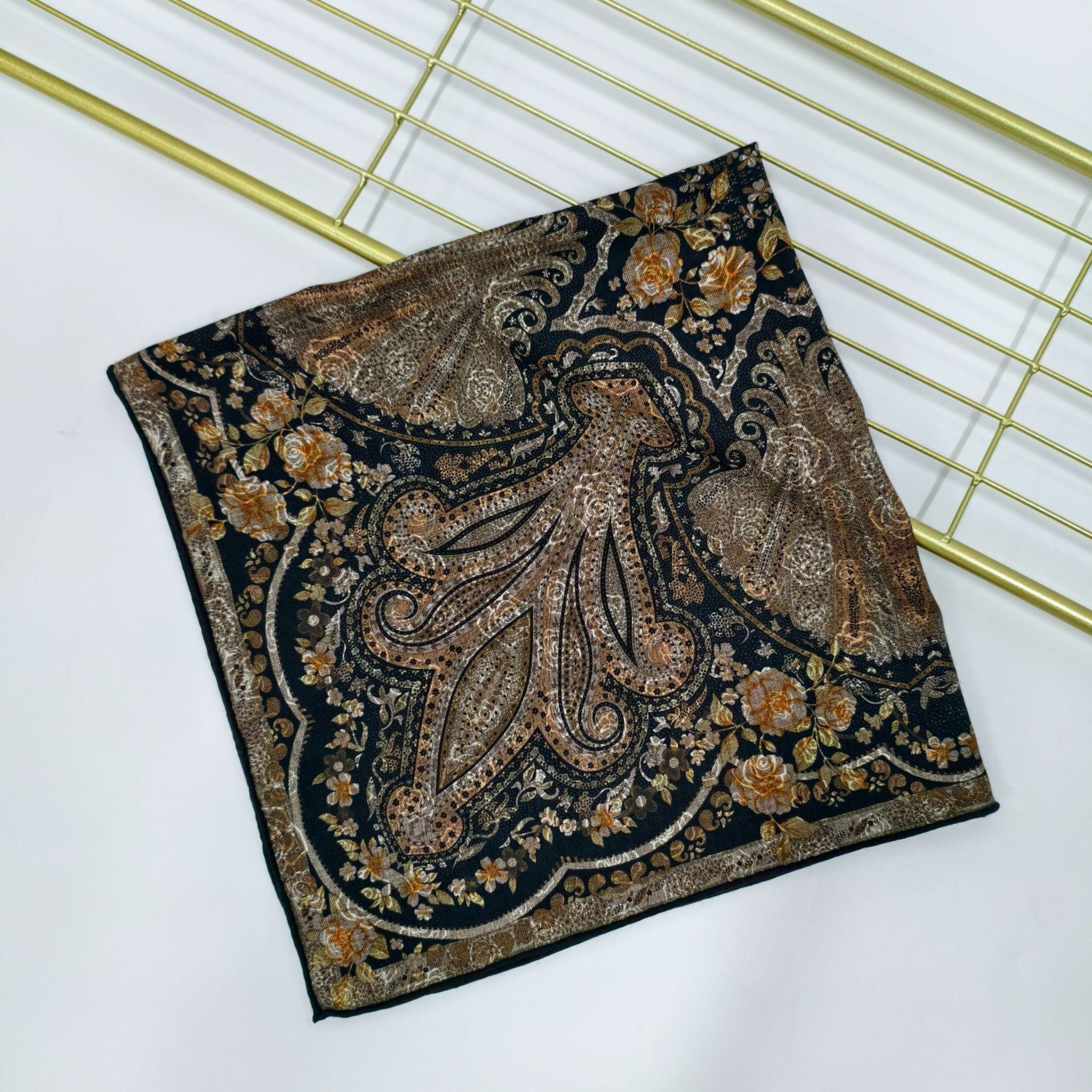 SilkWool Scarf – 70% Uld / 30% Mulberry Silke | Golden Tapestry