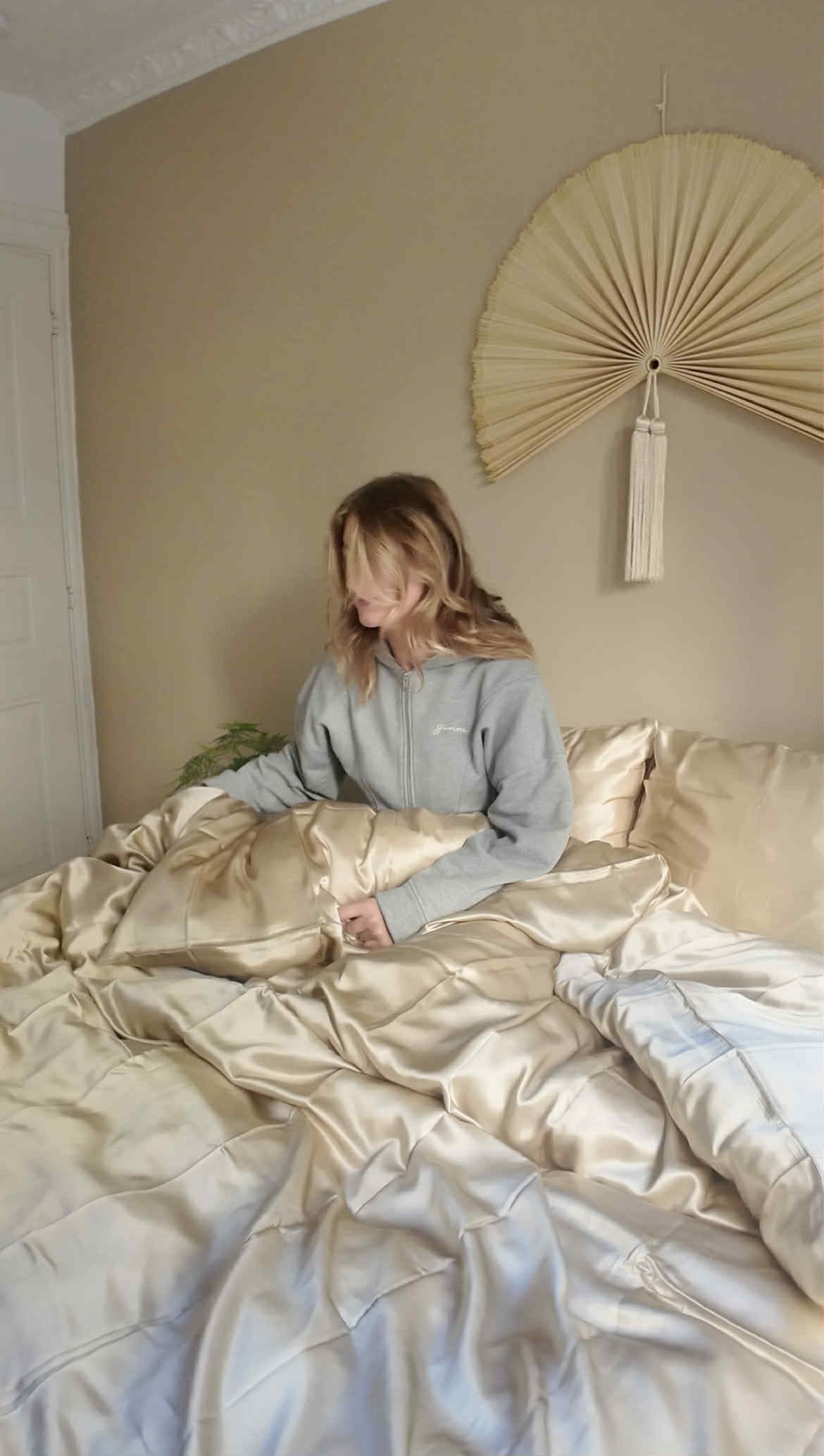 SILK BEDDING (Duvet Cover | Pillowcase | Beige)