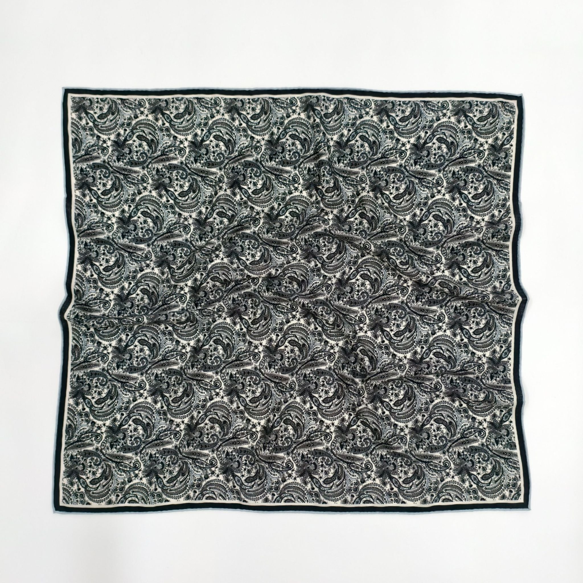 SilkWool Scarf – 70% Uld / 30% Mulberry Silke | Midnight Paisley