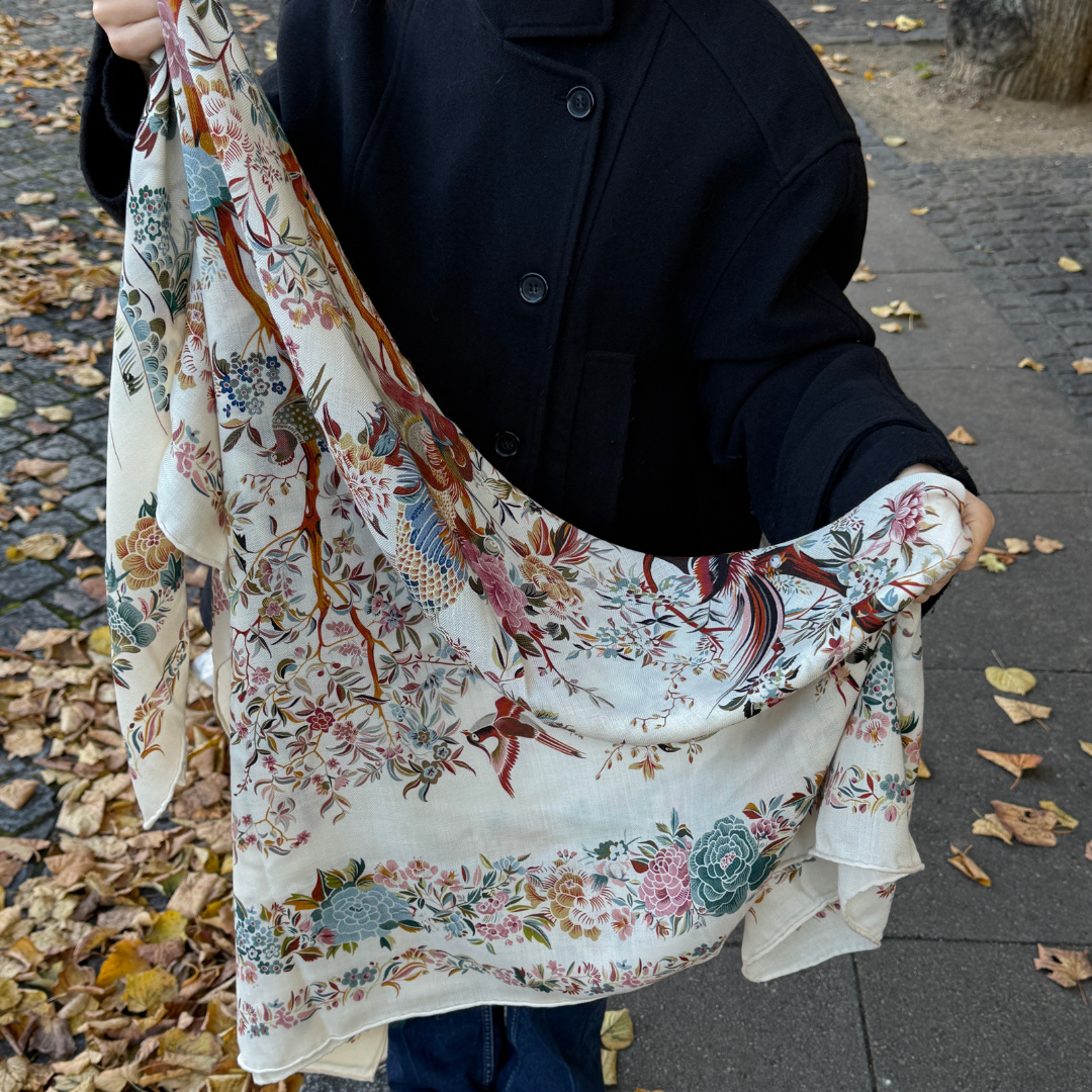 SilkWool-huivi – 70% villaa / 30% Mulperisilkkiä | Ivory Garden Silk (XL 140x140)