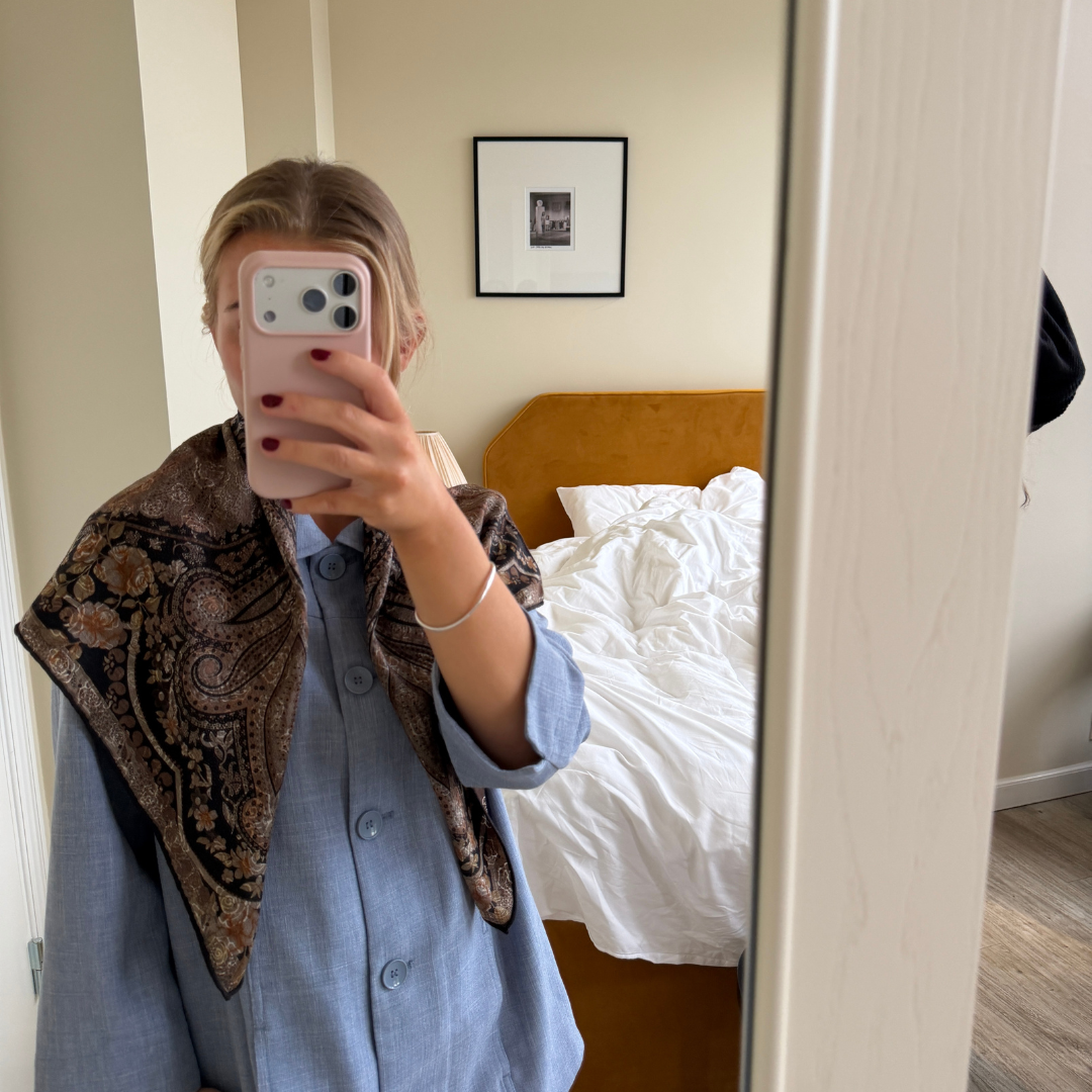SilkWool-huivi – 70% villaa / 30% mulperisilkkiä | Golden Tapestry