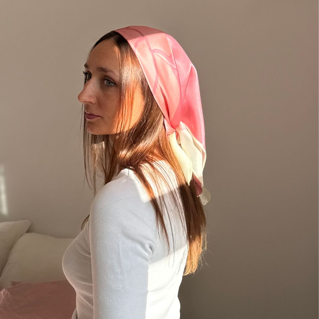 Silketørklæde | Blooming Rose | 68 cm