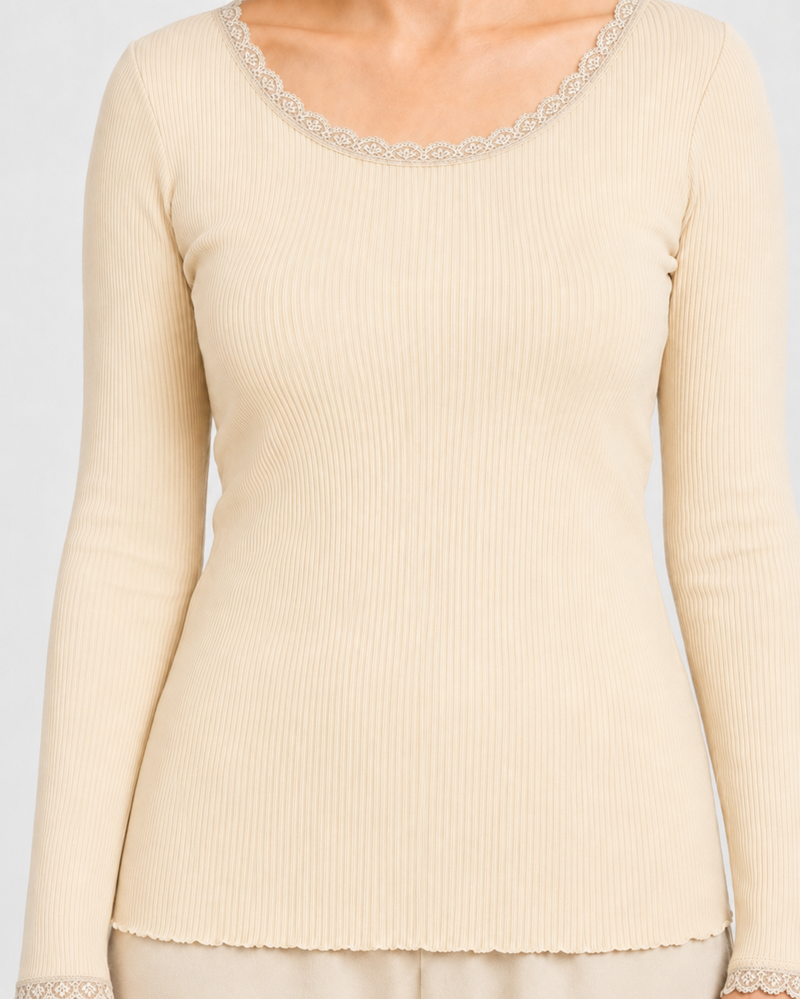Silkebluse med blonde | 80 % silke, 20 % bomuld