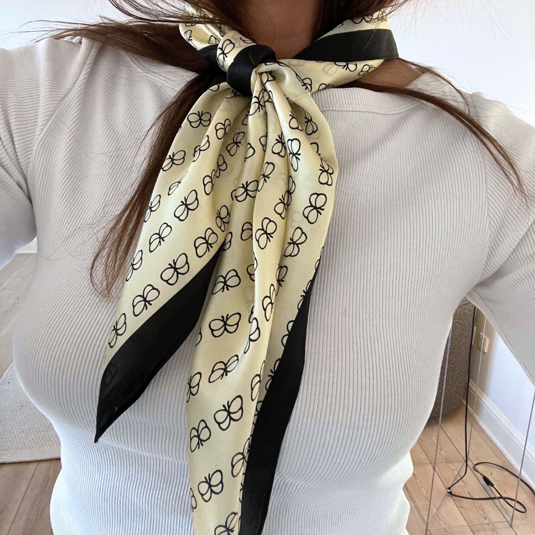 Silketørklæde | Butterfly | 68 CM