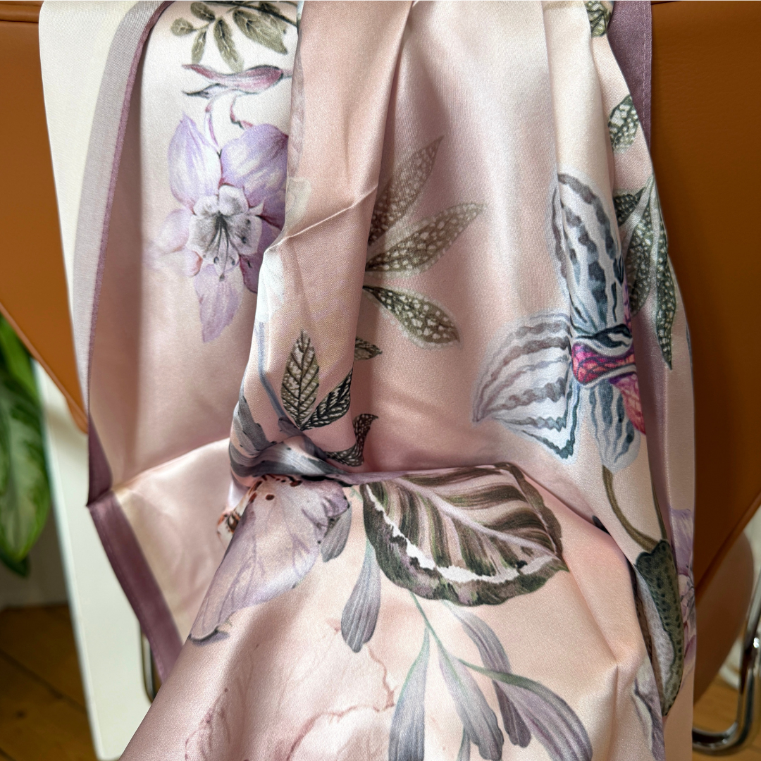 Silketørklæde | Flowers Rose | 90 CM
